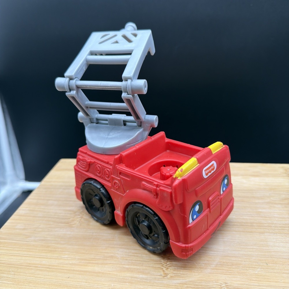 Fisher Price Little People to The Rescue Fire Truck Toy